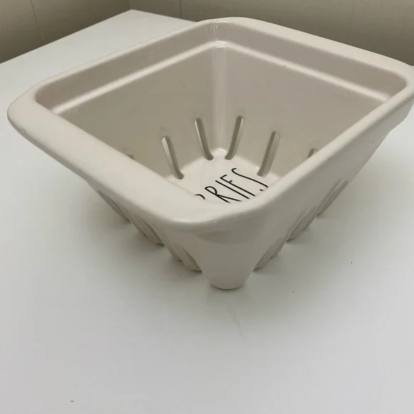 Nice Condition Rae Dunn Berries Basket  7” Wide x 3.5” Tall. - Picture 6 of 9